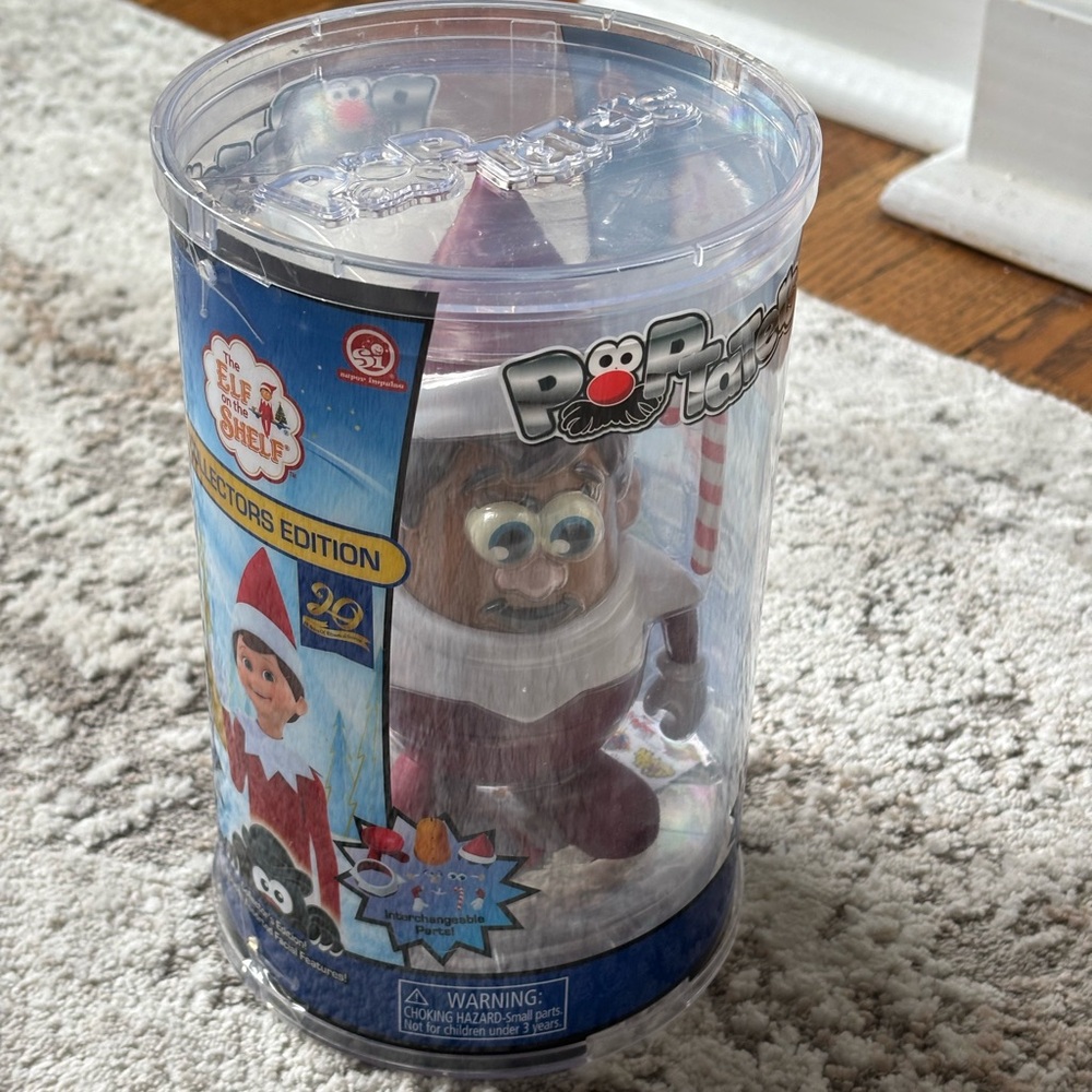 Elf on the Shelf Collectible Toy - Red Elf Figure